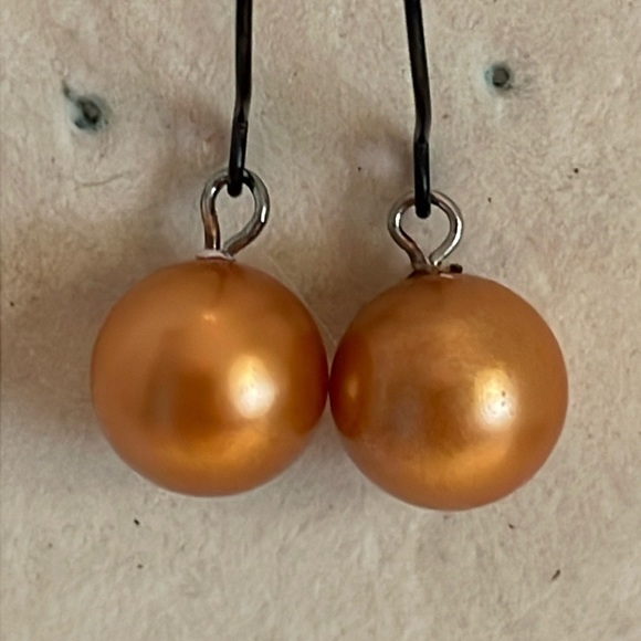1.5” round gold colored peacock shell pearl like dangle drop fishhook earrings - Picture 6 of 10